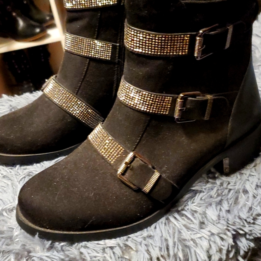 Black soft ankle boots